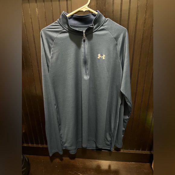 Under Armour Quarter Zip - Picture 2 of 2